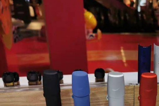 DKECE泰国团队已会面前RELX品牌泰国国代丨深入探讨泰国电子雾化市场！